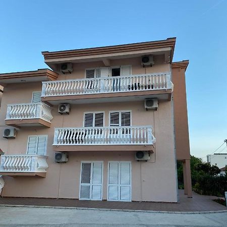 Апартаменты Curani House Улцинь Экстерьер фото